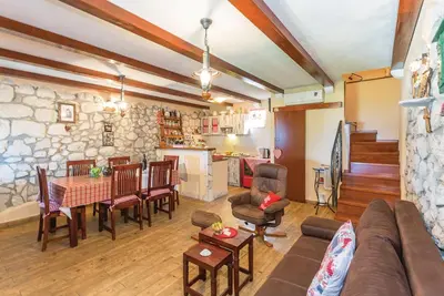 Image de Maison confortable Ă Gornji Tucepi