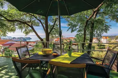 Image de Belle maison à Palit avec cuisine