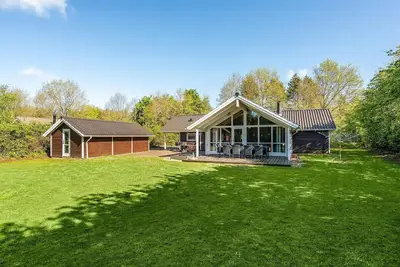 Image de Belle maison à Toftlund avec sauna