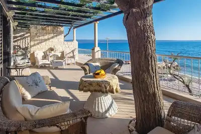 Image de Maison confortable de 3 chambres à.