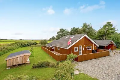 Image de Belle maison Ă Thyholm avec sauna