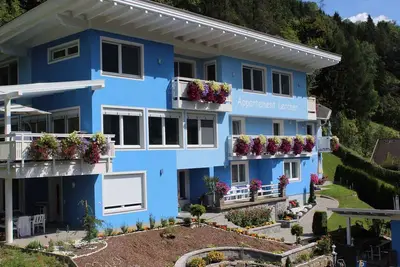Image de Appartement de vacances dans un environnement calme et ensoleillé