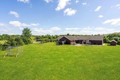 Image de Superbe maison à Idestrup avec sauna