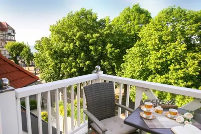 Image de (192) Appartement 2 pièces vue lac - Immeuble de rapport à la mer Baltique