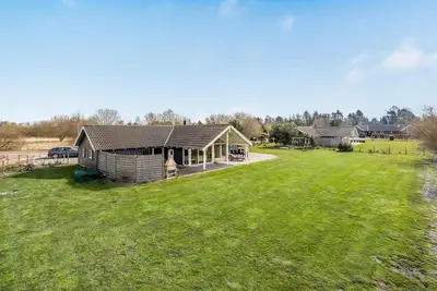 Image de Belle maison à Idestrup avec sauna