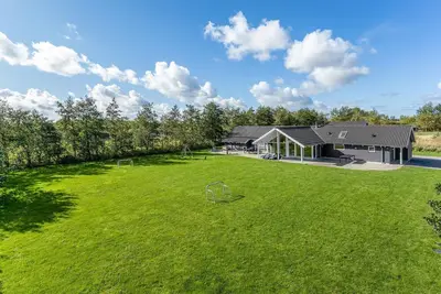 Image de Belle maison à Idestrup avec sauna