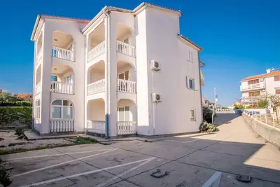 Image de Appartement de vacances avec terrasse et vue sur la mer