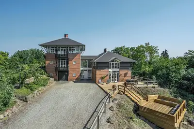 Image de Belle maison Ă Humble avec vue sur la.