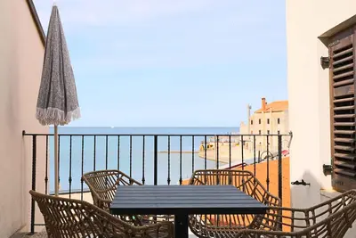 Image de Appartement de vacances avec climatisation à seulement 50m de la plage