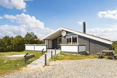 Image de Superbe maison à Hvide Sande avec sauna