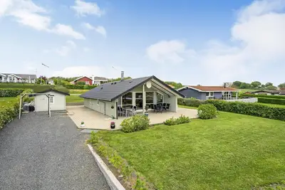 Image de Belle maison à Hejls avec WiFi