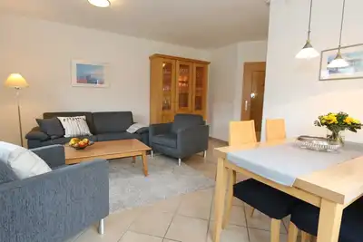 Image de Dünenhaus Göhren Whg. 04 avec 2 balcons sud / ouest - H: Dünenhaus Göhren Apartments dans un endroit calme
