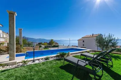 Appartement de vacances avec piscine