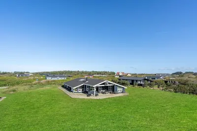 Image de Superbe maison à Hjørring avec sauna