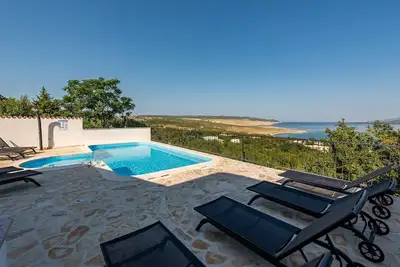 Maison confortable à Rovanjska avec.