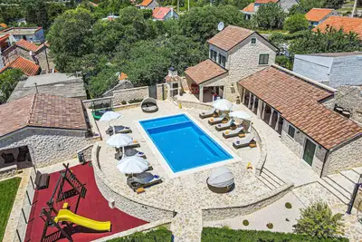 Image de Maison acceptant les animaux à Dubrava