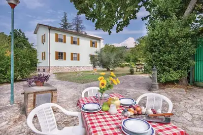 Image de Belle maison de 3 chambres à Spolète