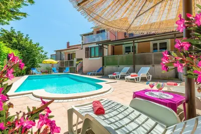 Image de Maison confortable à Pula avec jacuzzi