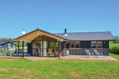 Image de Superbe maison à Rønde avec sauna