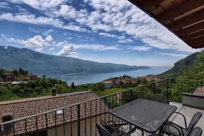 Image de Appartement de vacances avec vue sur le lac Garda