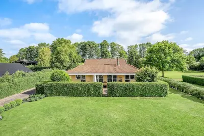 Image de Superbe maison à Hejls avec sauna