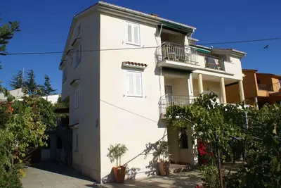 Image de Appartement de vacances avec jardin et possibilité de barbecue