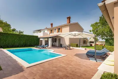 Image de Belle maison Ă Sv. Kirin avec sauna