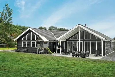 Image de Superbe maison à Tranekær avec sauna