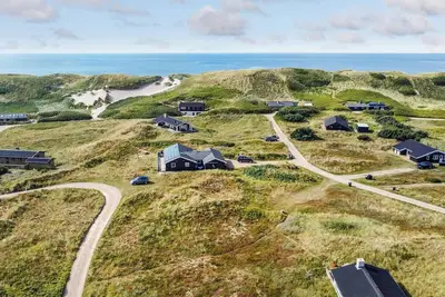 Image de Superbe maison à Hvide Sande avec sauna