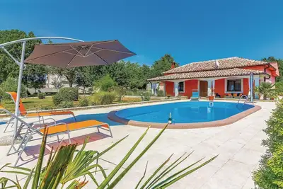 Image de Superbe maison Ă Barban avec WiFi