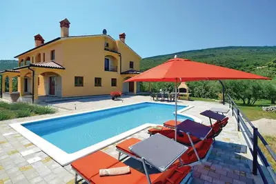 Image de Belle maison à Labin avec vue sur la.