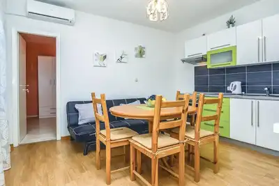Image de Bel appartement Ă Dugi Rat avec WiFi