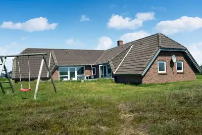 Image de Superbe maison à Hvide Sande avec sauna