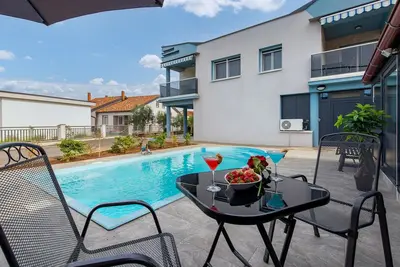 Image de Superbe appartement 1 chambre à Vrh