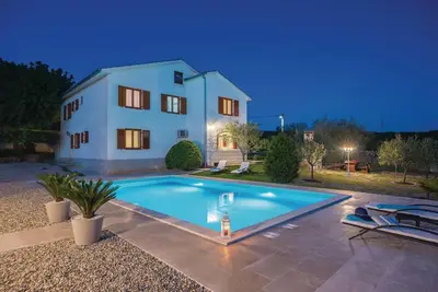 Image de Bel appartement à Krk avec WiFi