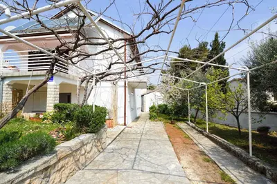 Image de Appartement de vacances avec terrasse et barbecue