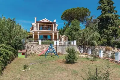 Image de Magnifique maison à Preko avec WiFi