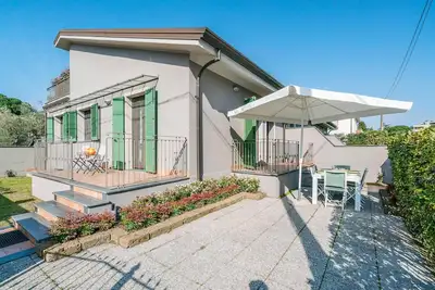 Image de Superbe maison à Viareggio Lu avec WiFi