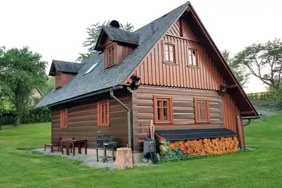 Image de Maison de vacances avec une cabine de sauna Ă vapeur et une vue magnifique