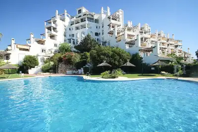 Image de Bel appartement à Calahonda avec WiFi