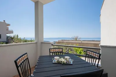 Image de Bel appartement à Makarska avec WiFi