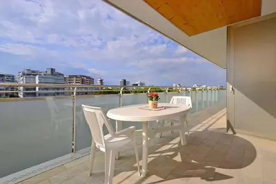 Image de Appartement de vacances avec grand balcon panoramique avec vue sur la mer
