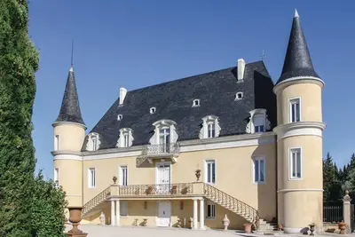 Image de Sublime château avec piscine