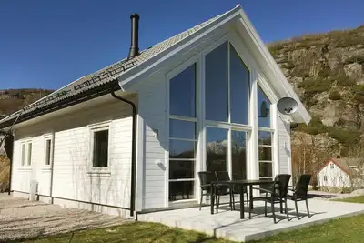 Image de Belle maison Ă Lyngdal avec cuisine
