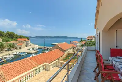 Image de Magnifique appartement à Mali Iz avec.