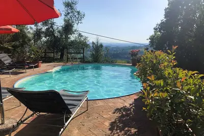 Image de Appartement de vacances avec terrasse et piscine extérieure
