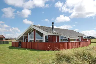 Image de Superbe maison à Hjørring avec sauna