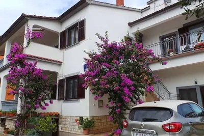 Image de Appartement de vacances dans un endroit calme avec jardin