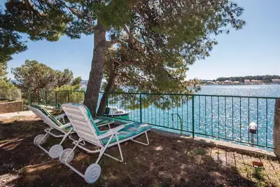 Image de Appartement confortable de 3 chambres à.