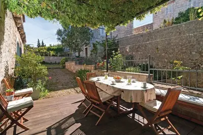 Image de Magnifique maison à Milna avec WiFi